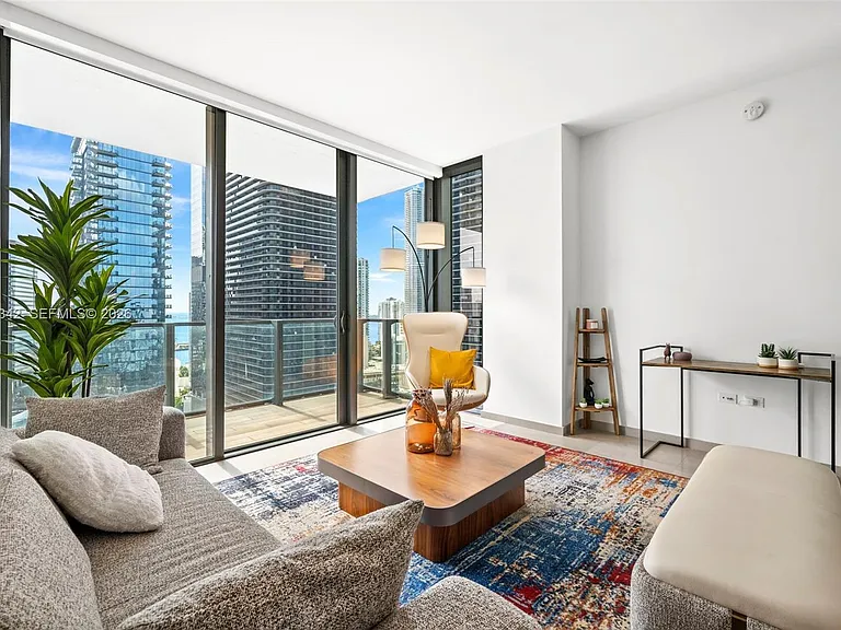 88 SW 7th St #2105 — Photo 23