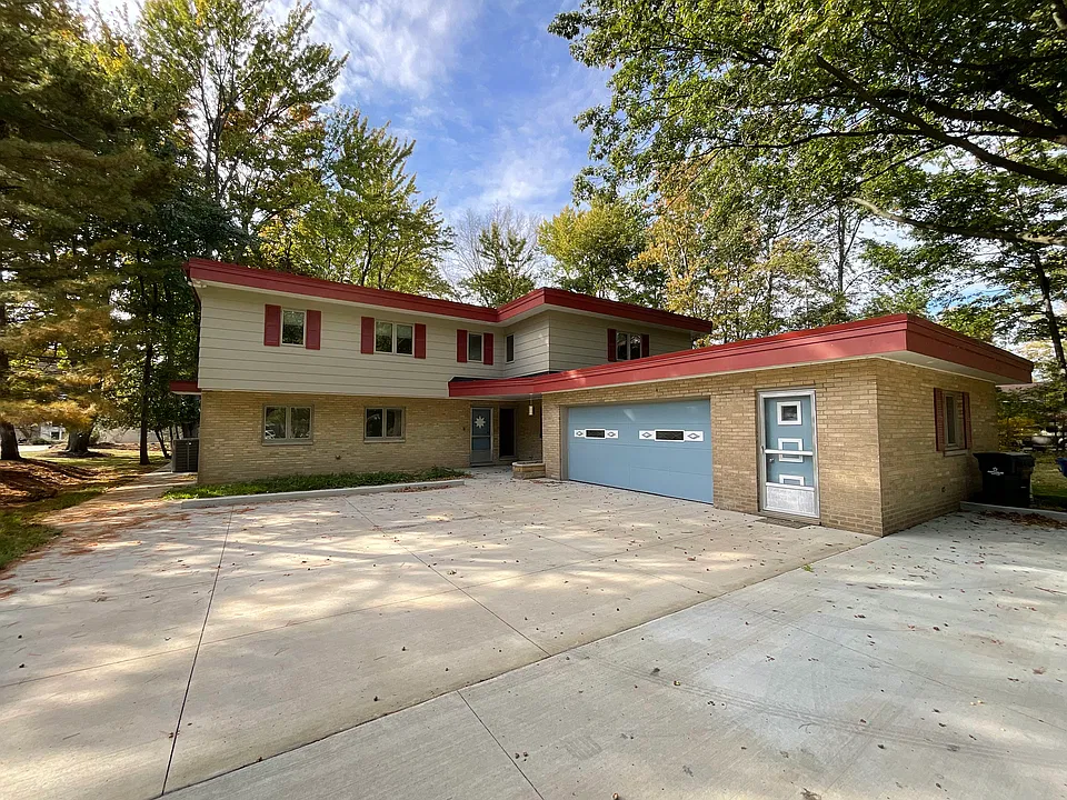 31 Minnewawa Rd