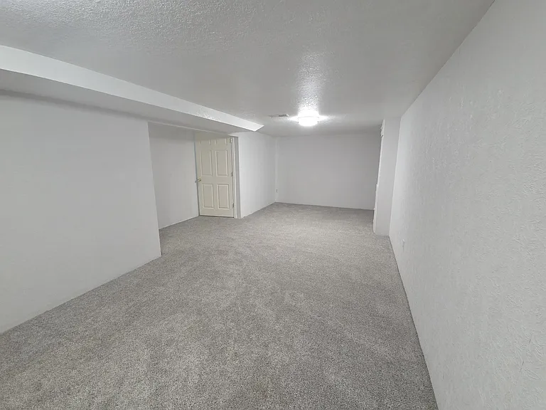 4804 N Elgin St — Photo 12