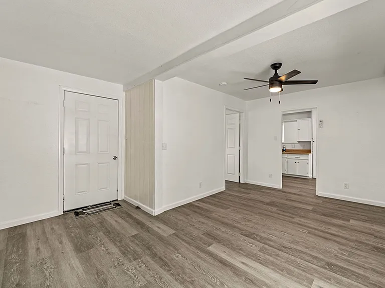 206 Townsend St — Photo 12