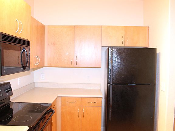 5th image of 8290 Gate Pkwy W Unit 307