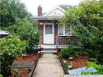92 Holland Avenue  image 1 of 3