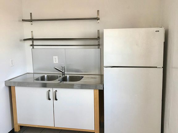 3rd image of 2171 Logan Ave APT 6