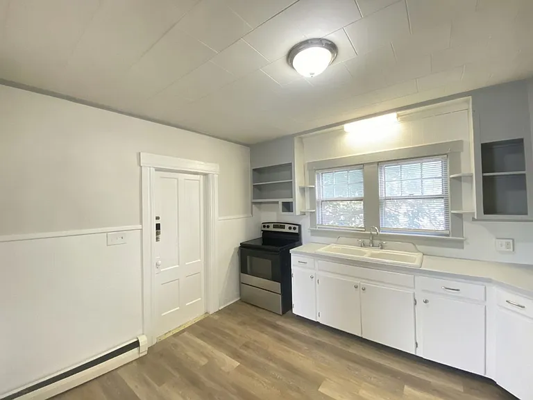 43 Ashland St #2 — Photo 3