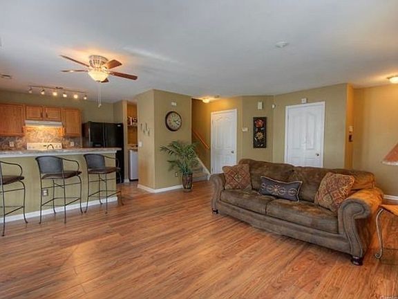 5th image of 1832 Butterfly Ln #1