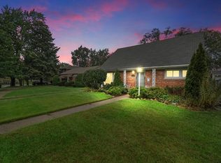 2446 Spruce Rd, Homewood, IL 60430