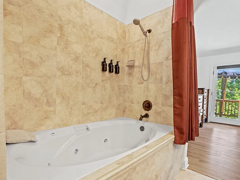 24599 Geneva Dr — Photo 21