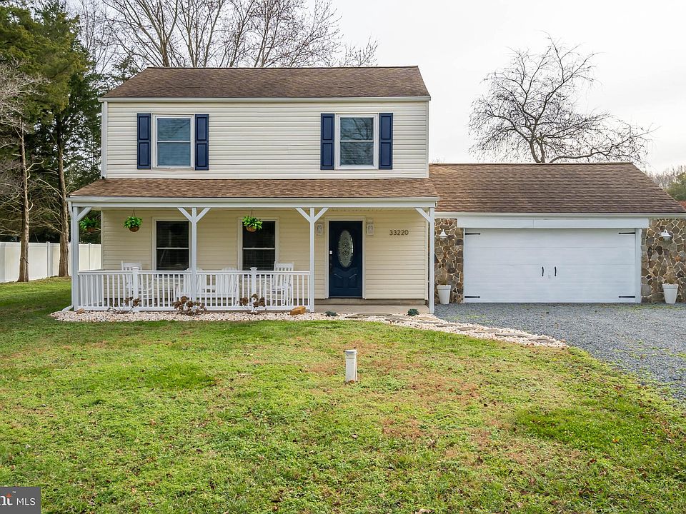 1st image of 33220 Wandring Ln