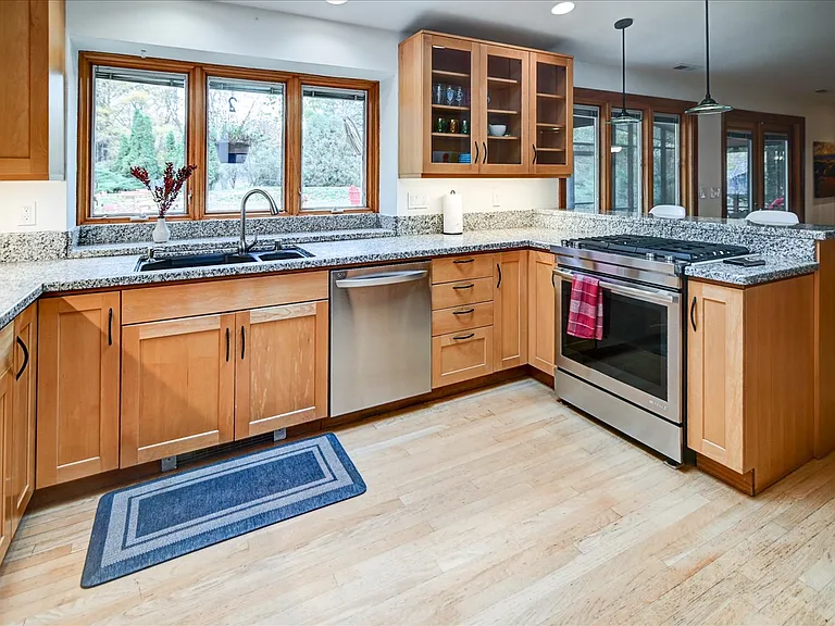 4746 Lafayette Dr — Photo 39