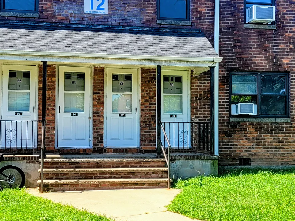 94 Demarest Pl #B