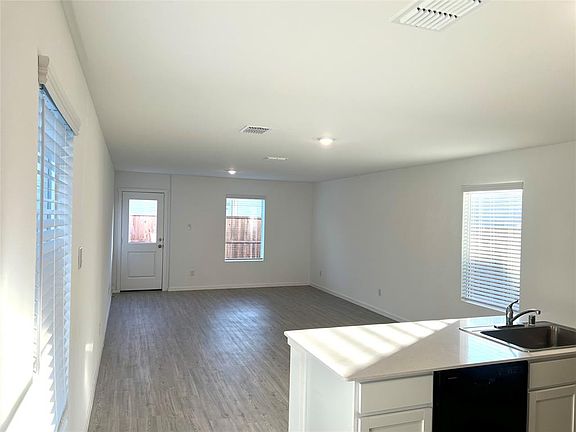 3rd image of 12140 Thoroughbred Dr #12140