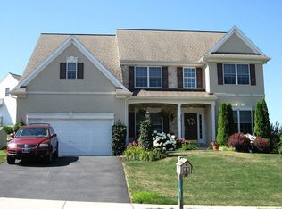4 Coach Dr, Stevens, PA 17578