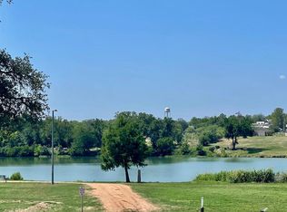 408 W Tarrant St, Llano, TX 78643