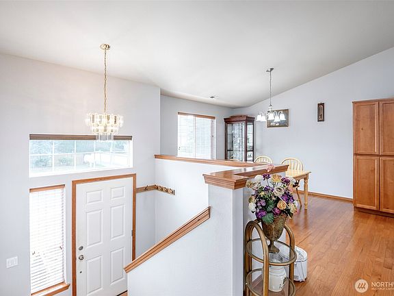 4th image of 18342 72nd Avenue E