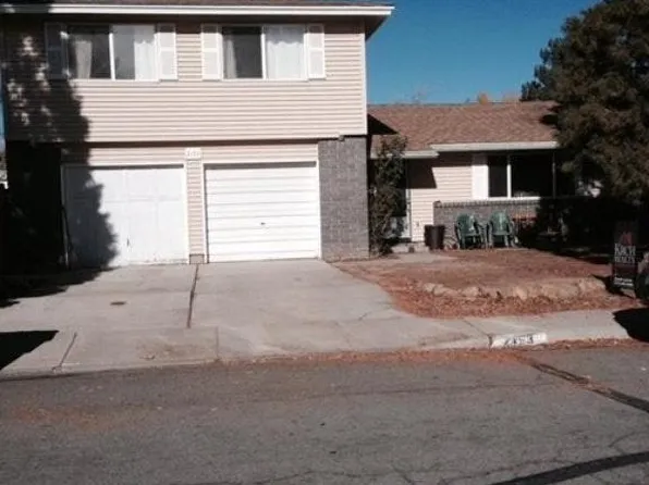2153 La Hacienda Dr, Sparks, NV 89434