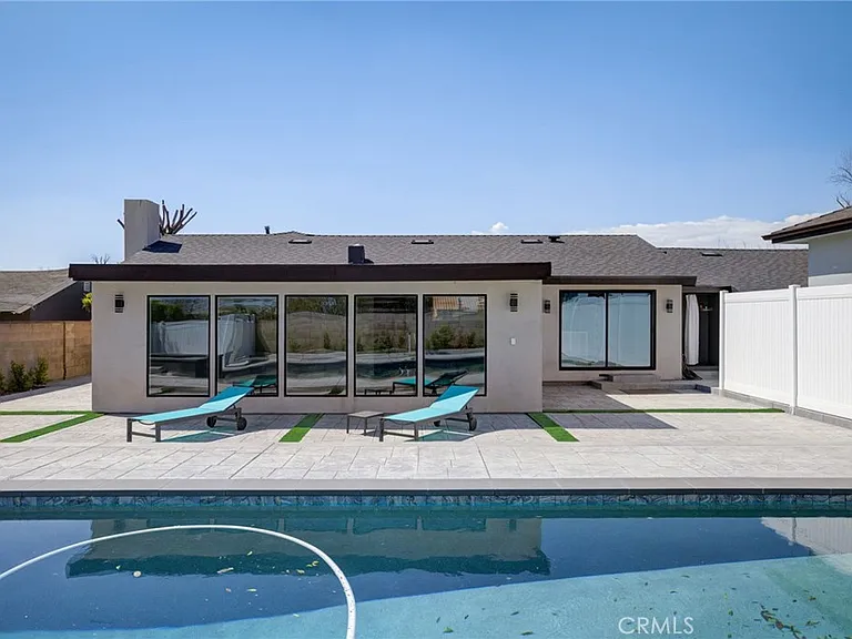 10920 Garden Grove Ave — Photo 32