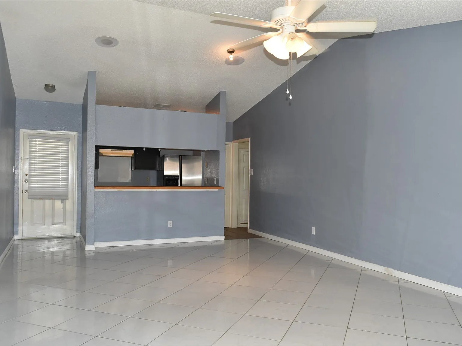 3 bed, 1.5 bath, 1132 sqft, $1,850 — Photo 3