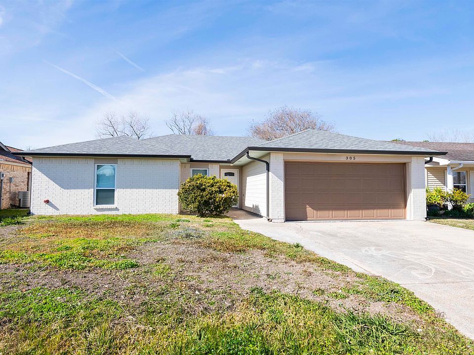 1st image of 305 Cypress Village Dr