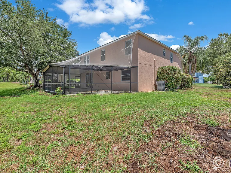 10904 Summerton Dr — Photo 32