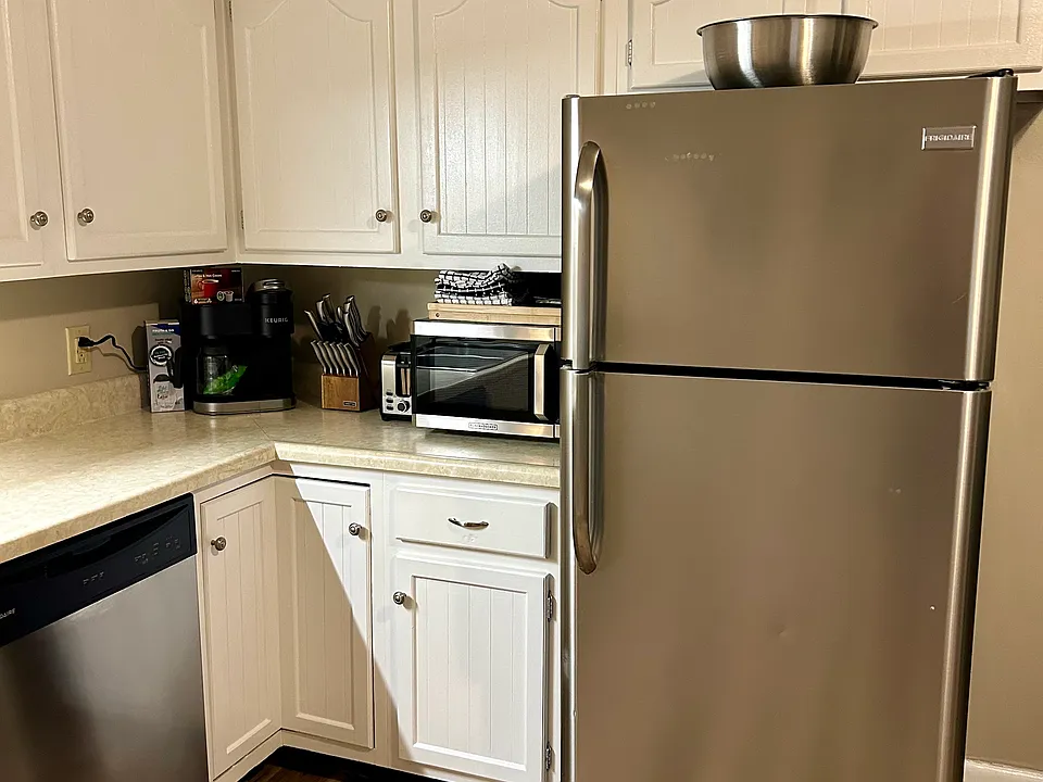 917 Davis Blvd #3