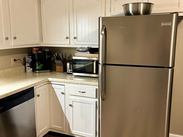 917 Davis Blvd APT 3