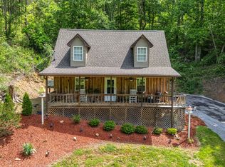 2881 Maples Branch Rd, Sevierville, TN 37876