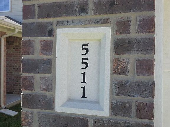 3rd image of 5511 Latta Plantation Dr