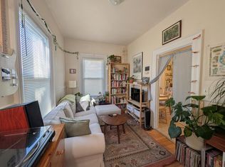 4 Evergreen Sq #1, Somerville, MA 02143