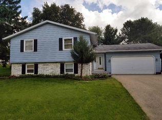 513 Alan Dr, Mount Horeb, WI 53572