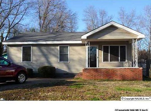 2nd image of 2804 Union Dr NW