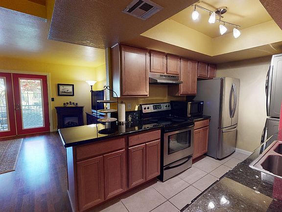 5th image of 740 W Elm St Unit 165