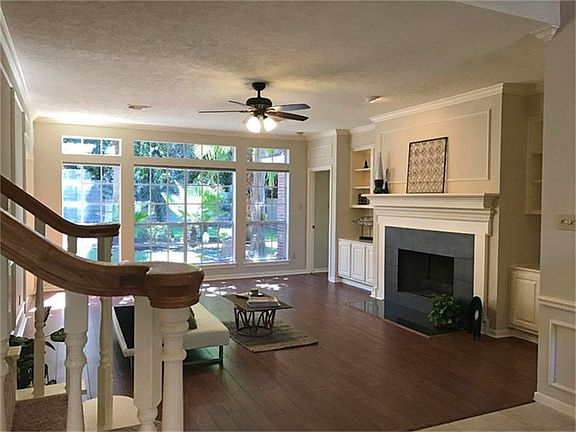 4th image of 3902 Rock Springs Dr