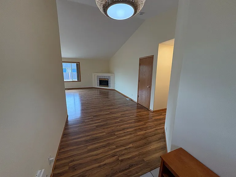 3519 G Ave — Photo 4