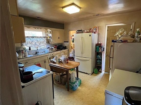 5th image of 3211 Maury St