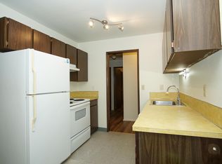 2513 N Rosa Parks Way APT 2, Portland, OR 97217