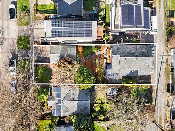 2nd image of 4432 40th Avenue SW