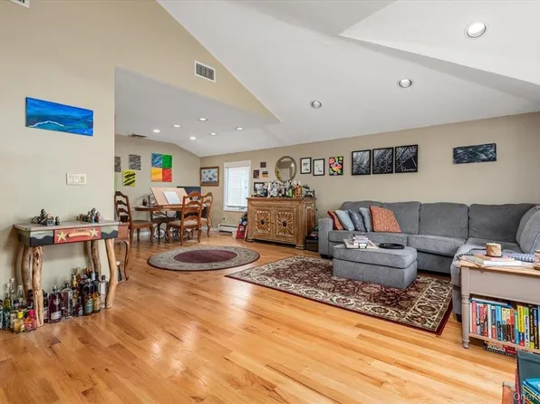 161-36 95th Street image 2 of 27