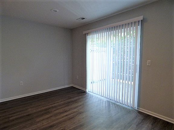 5th image of 5129 Vinings Blvd