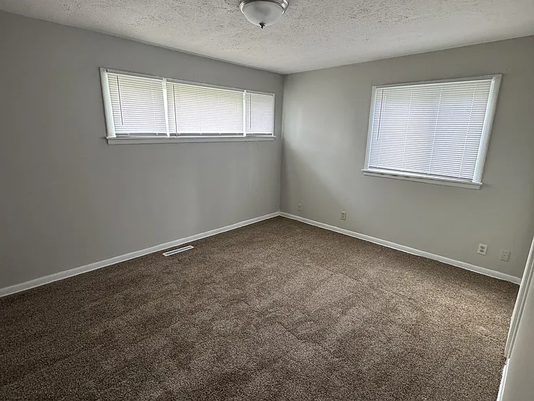 4030 N Catherwood Ave #1 — Photo 9