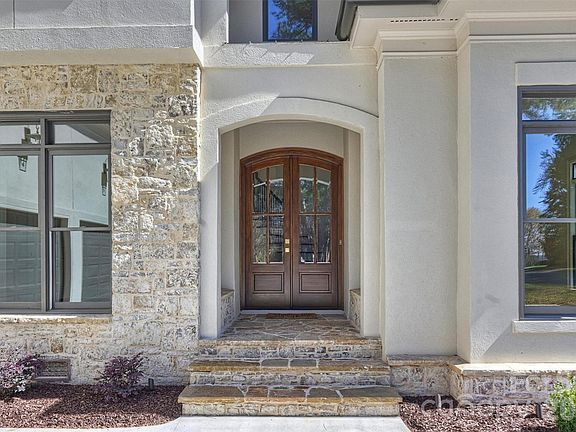 2nd image of 18802 Pentwater Ct