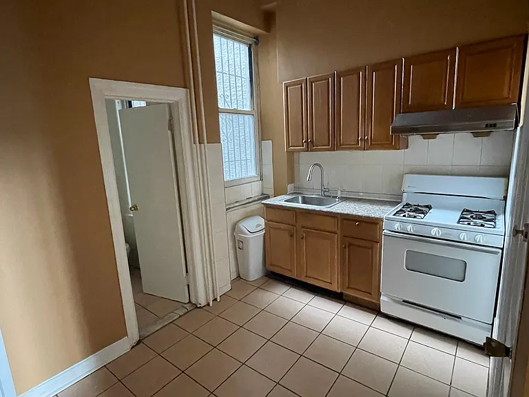 1218 S 12th St #1F — Photo 2
