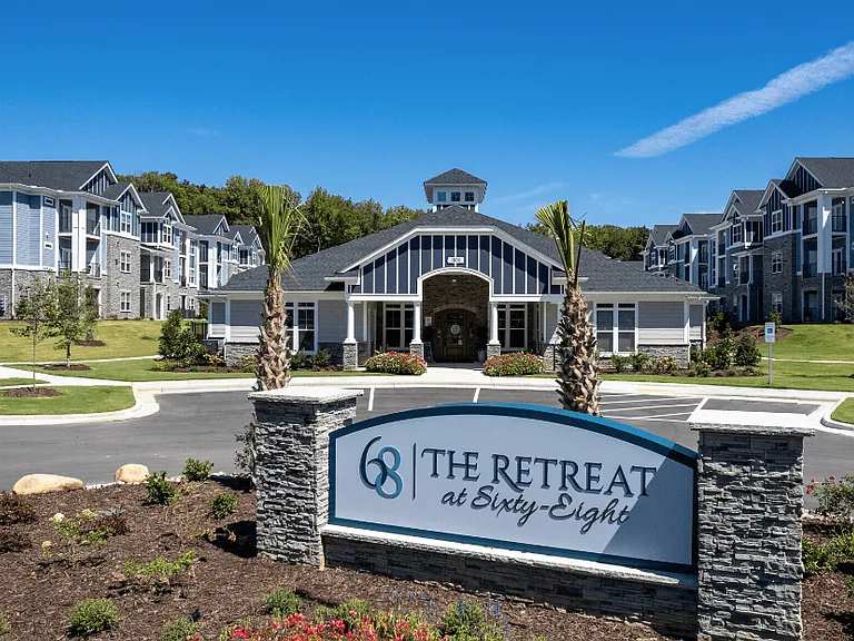 The Retreat at Sixty-Eight — Photo 8