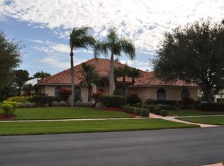 2226 Greenview Cove Dr, Wellington, FL 33414