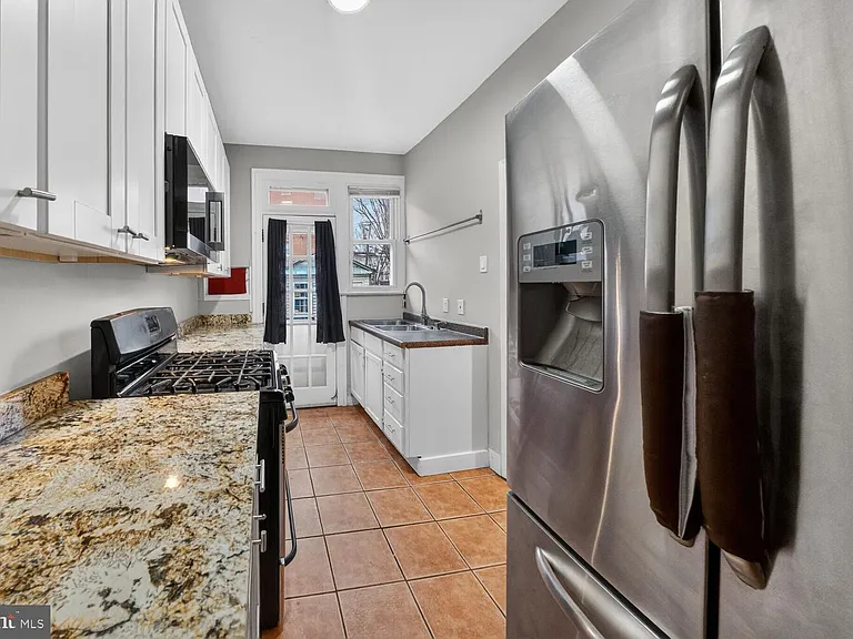 1353 Kennedy St NW — Photo 8