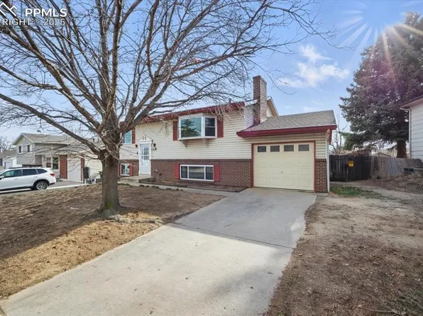 4647 Ridgeglen Rd, Colorado Springs, CO 80918