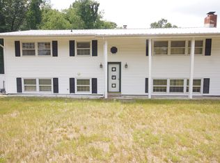 6 Smith Rd, Mechanicville, NY 12118