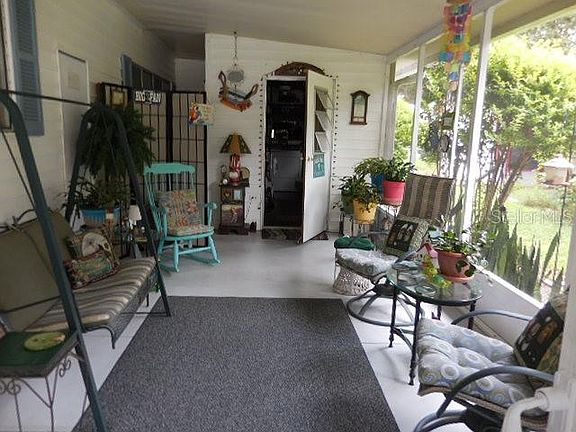 3rd image of 105 Oak Blvd
