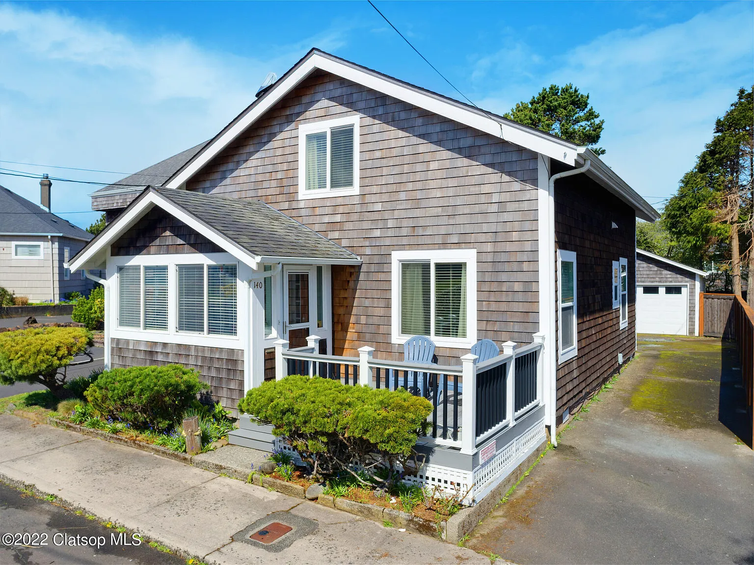 140 6th Ave photo 1