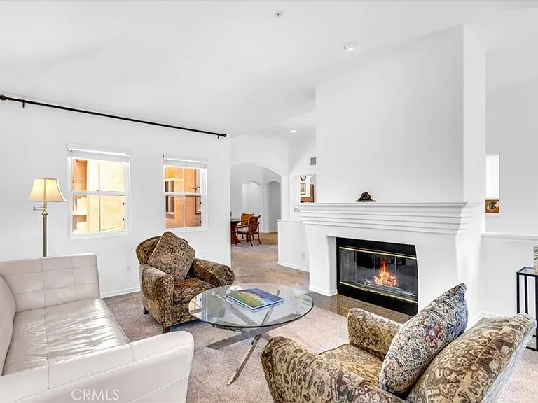4 Veroli Ct — Photo 3