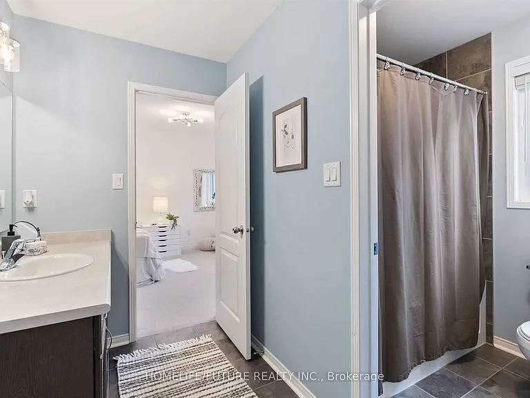 1381 Clearbrook Dr — Photo 30